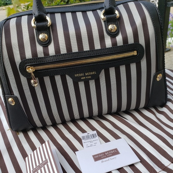 henri bendel Handbags - NWT Henri Bendel centennial stripe barrel bag